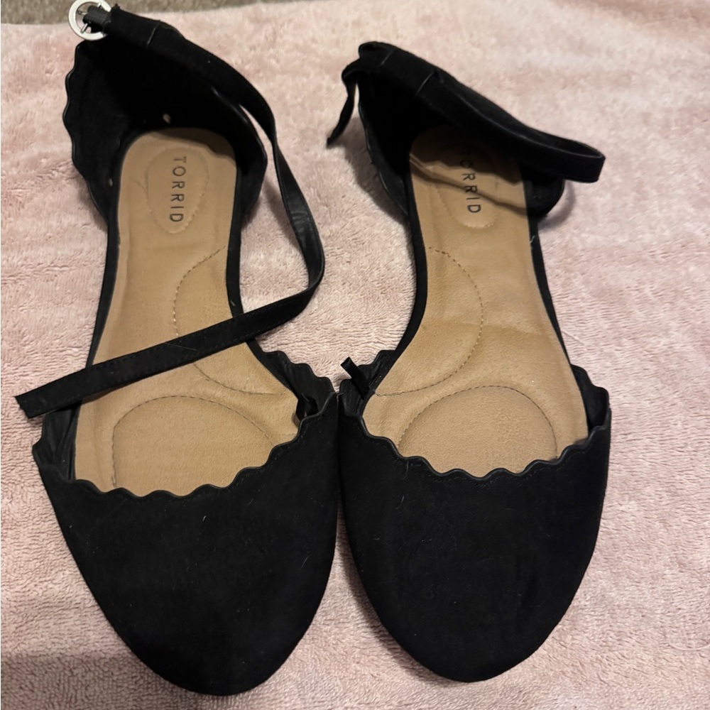 Torrid Black Scalloped Flats